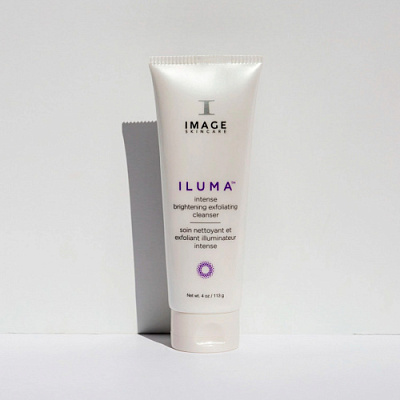 Iluma Intense Brightening Exfoliating Cleanser - Очищающий мусс-эксфолиатор, 113 г