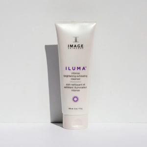 Iluma Intense Brightening Exfoliating Cleanser - Очищающий мусс-эксфолиатор, 113 г